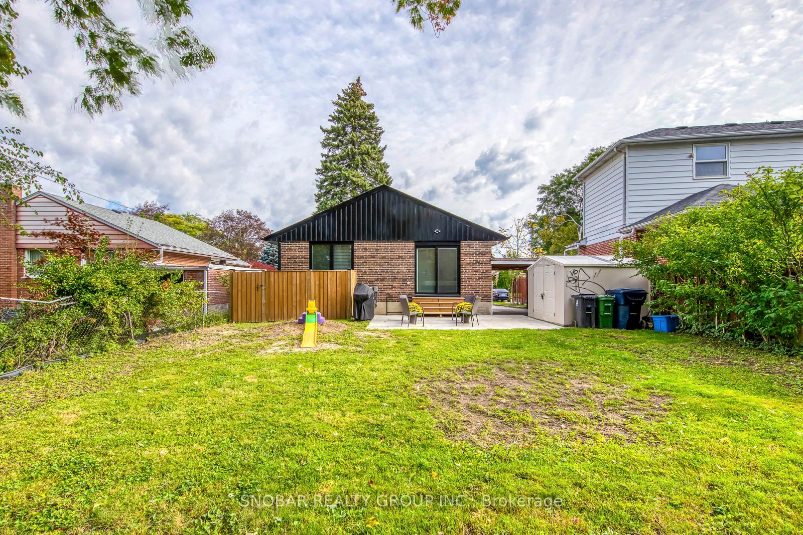 Photo 32 of 23 Mitre Place, Etobicoke, Kingsview Village-The Westway — HOMEH