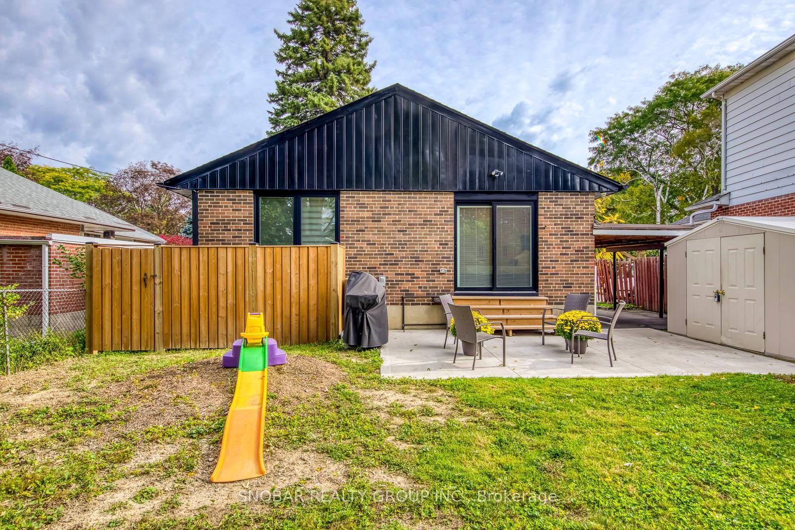 Photo 33 of 23 Mitre Place, Etobicoke, Kingsview Village-The Westway — HOMEH
