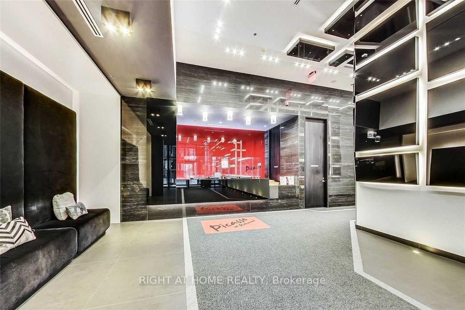 Photo 2 of Unit 404, 318 Richmond Street W, Toronto, Waterfront Communities — HOMEH
