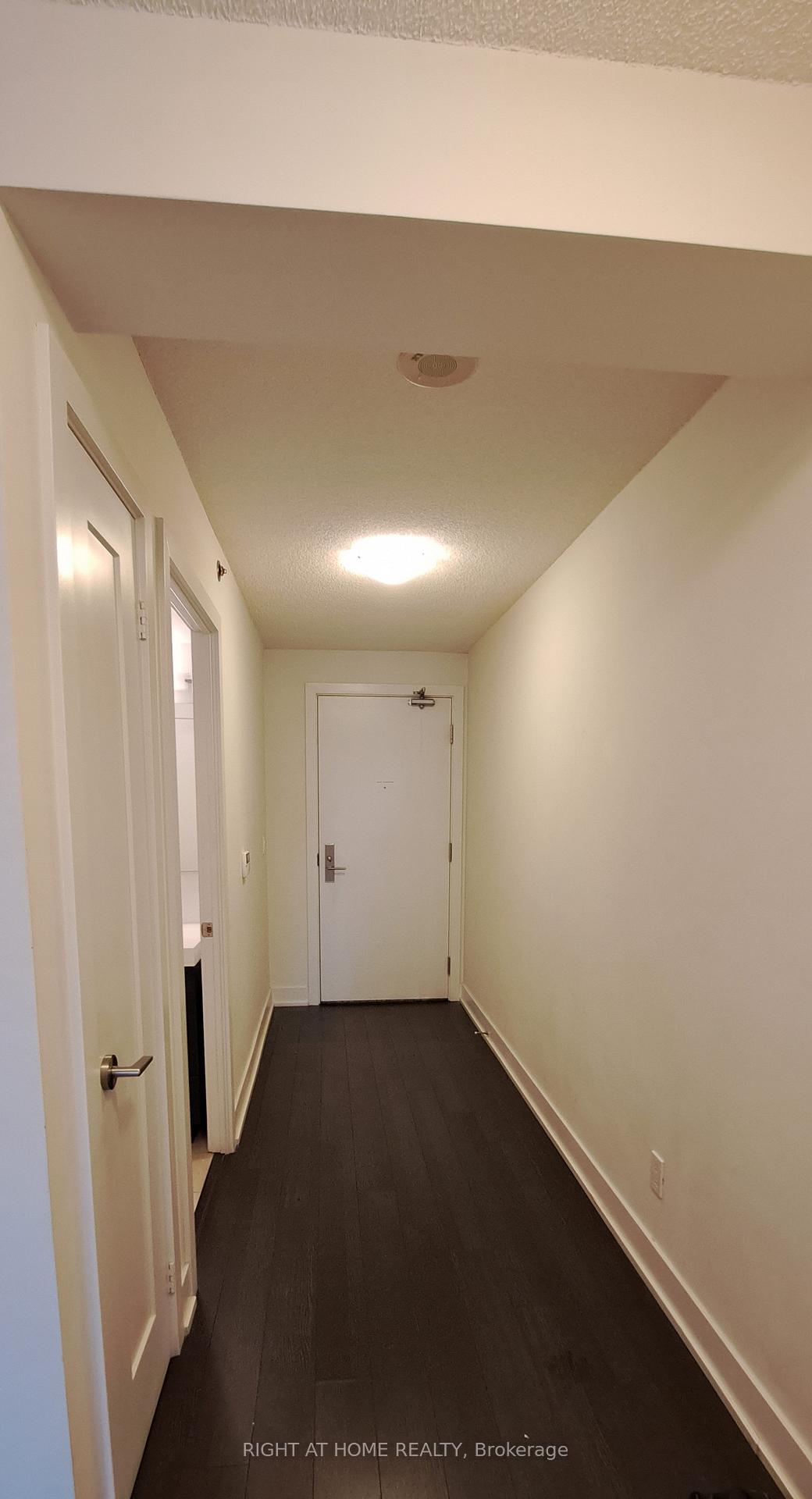 Photo 4 of Unit 404, 318 Richmond Street W, Toronto, Waterfront Communities — HOMEH