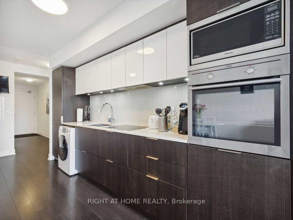 Photo 7 of Unit 404, 318 Richmond Street W, Toronto, Waterfront Communities — HOMEH