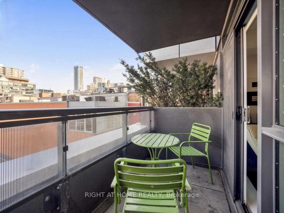 Photo 12 of Unit 404, 318 Richmond Street W, Toronto, Waterfront Communities — HOMEH
