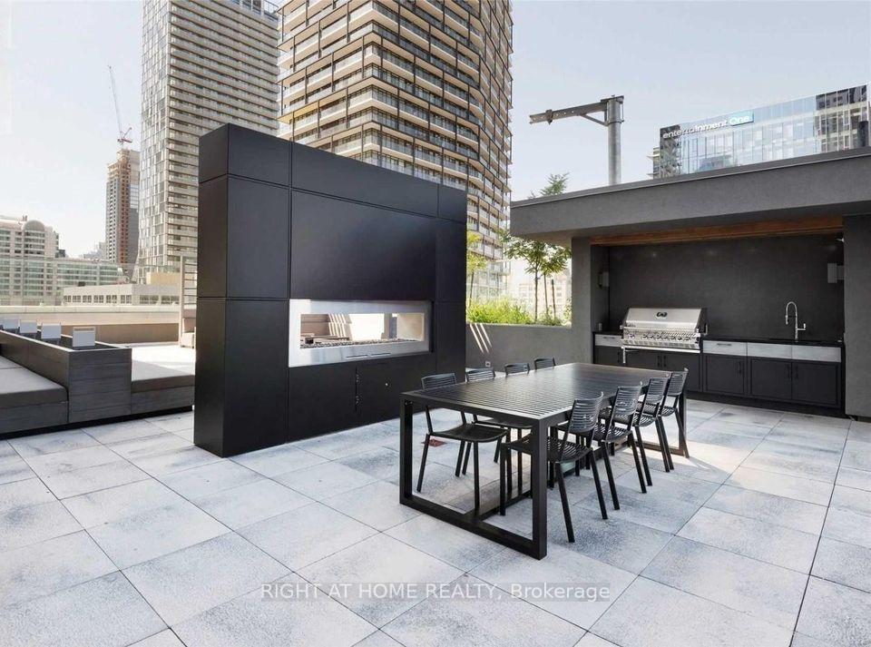 Photo 15 of Unit 404, 318 Richmond Street W, Toronto, Waterfront Communities — HOMEH