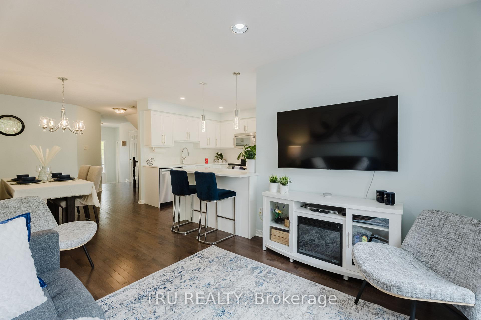 Photo 13 of 200 Trail Side Circle, Ottawa, Springridge/East Village — HOMEH