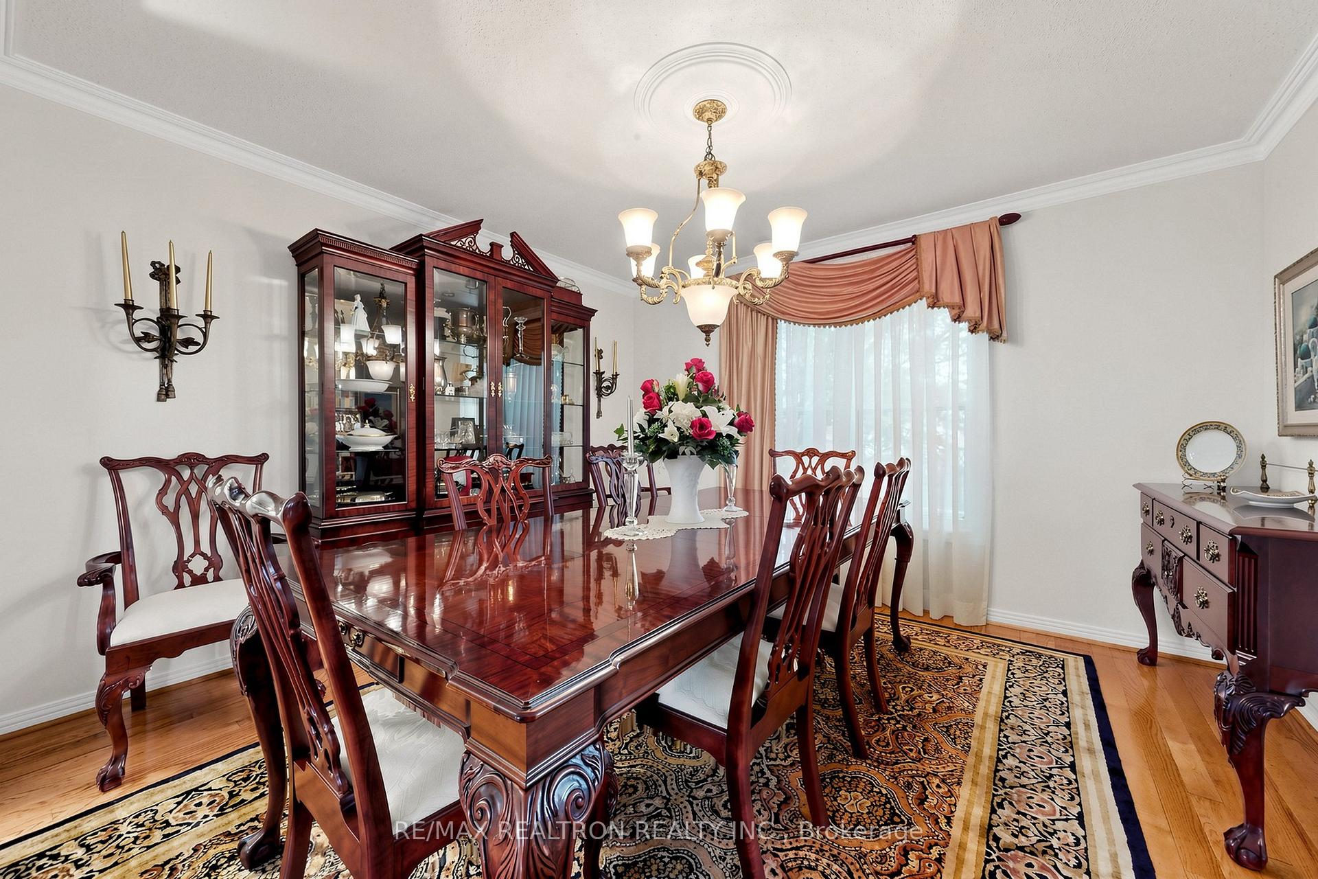 Photo 15 of 2 Manor Place, Brampton, Heart Lake West — HOMEH