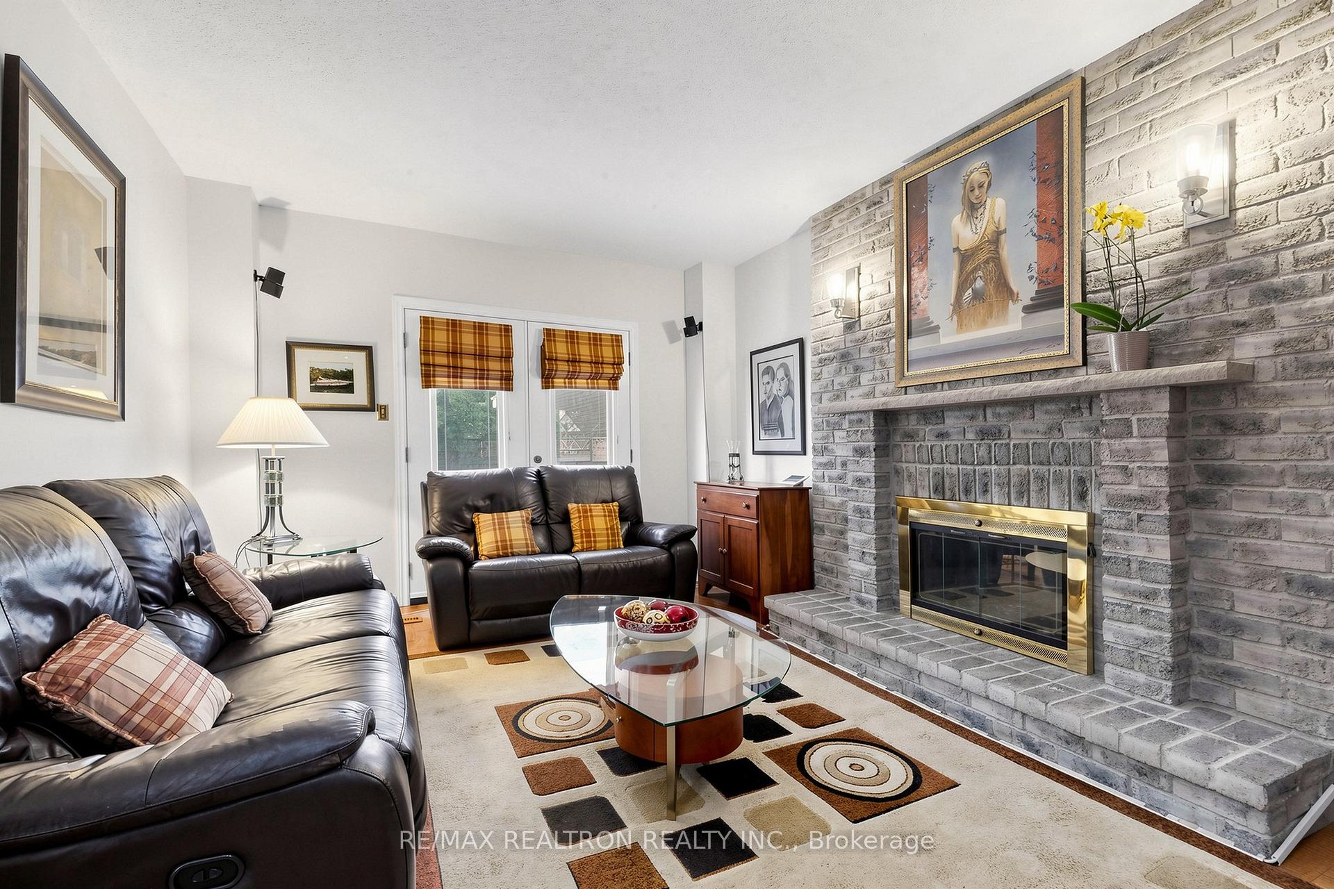 Photo 18 of 2 Manor Place, Brampton, Heart Lake West — HOMEH