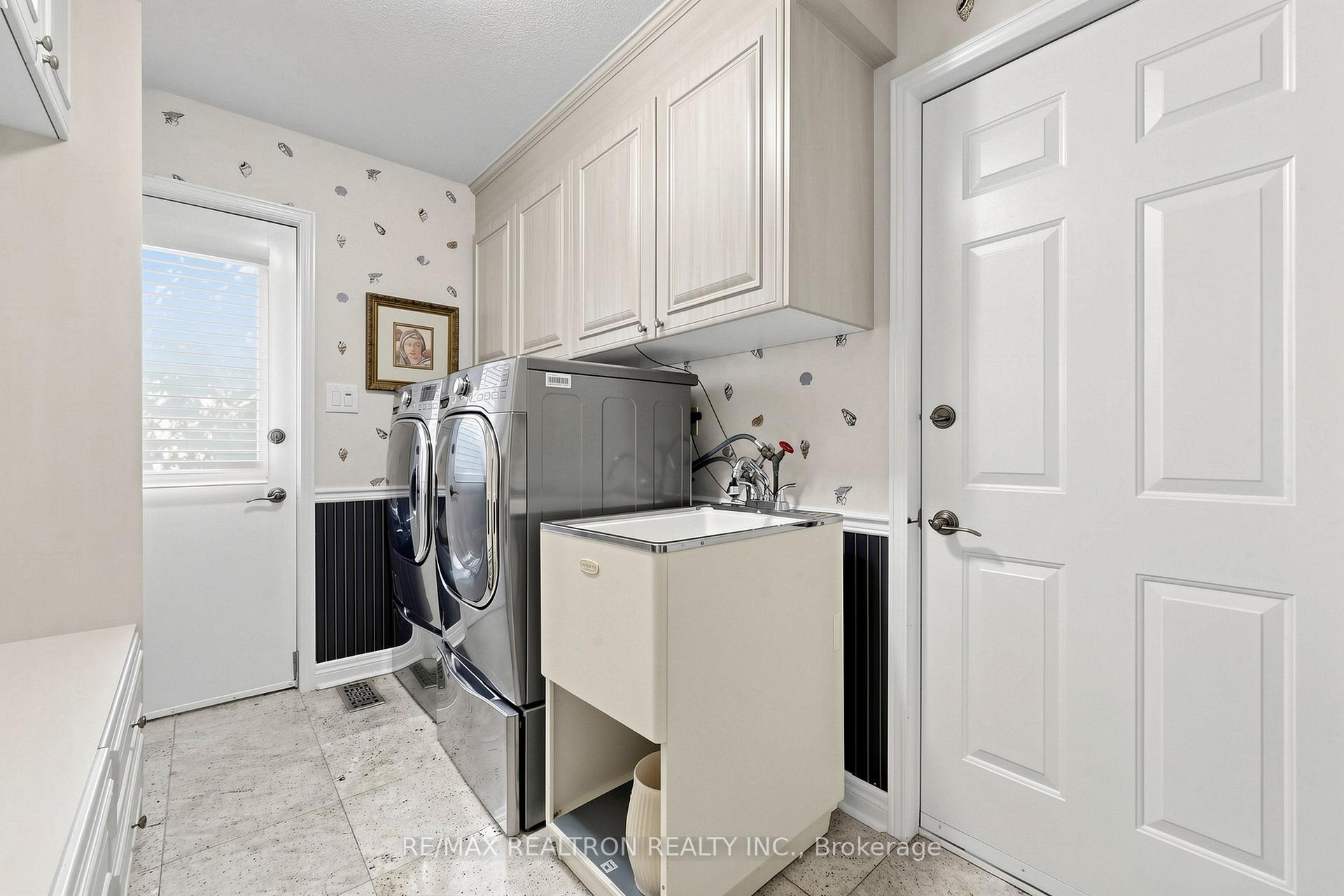 Photo 22 of 2 Manor Place, Brampton, Heart Lake West — HOMEH