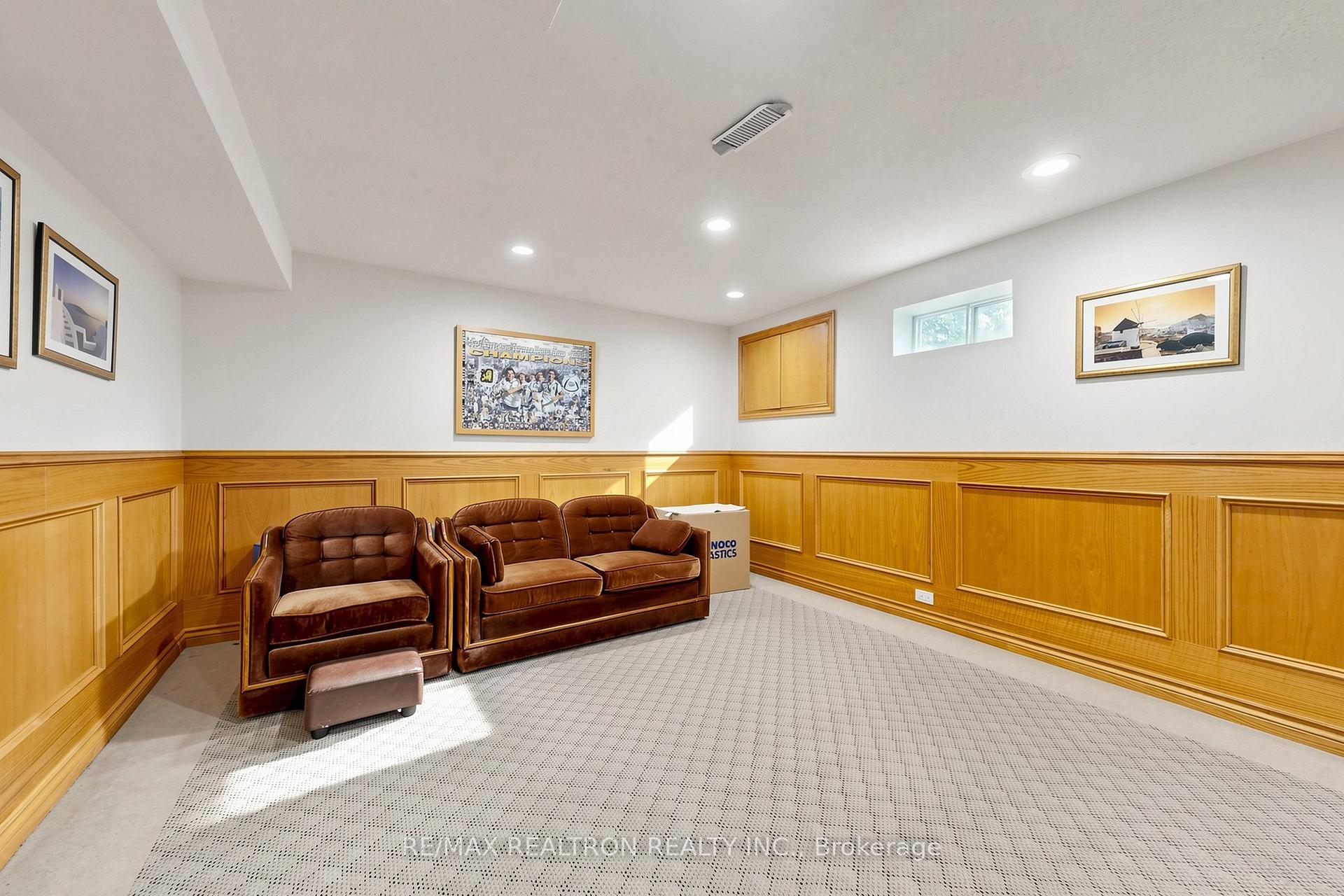 Photo 33 of 2 Manor Place, Brampton, Heart Lake West — HOMEH