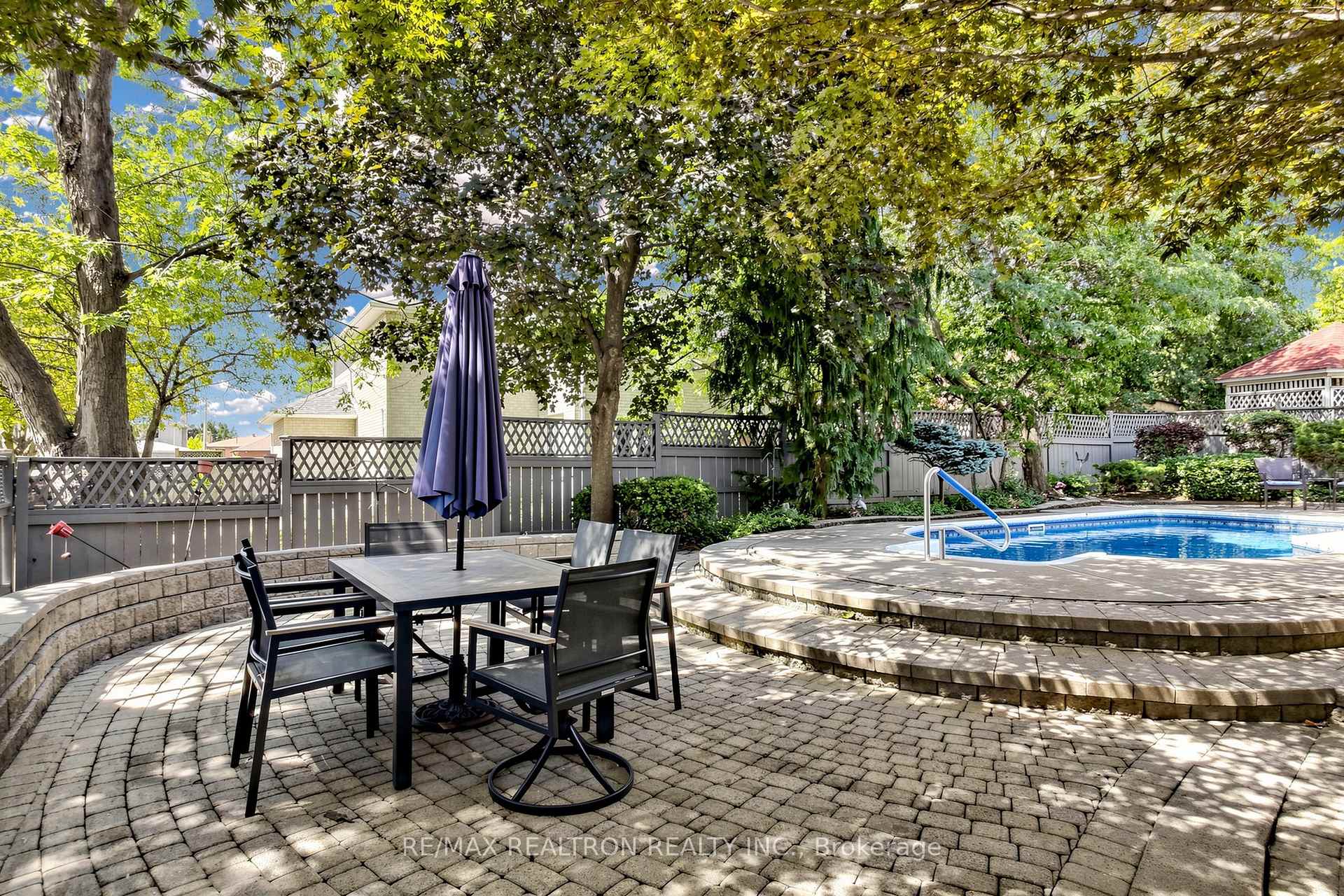 Photo 42 of 2 Manor Place, Brampton, Heart Lake West — HOMEH
