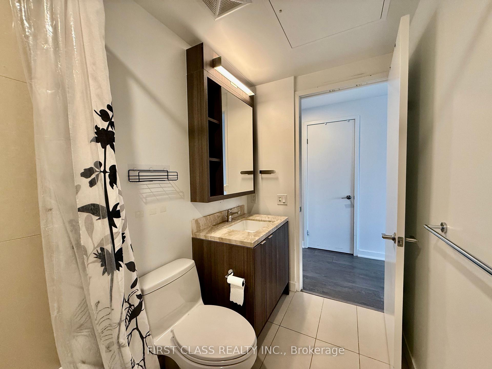 Photo 5 of Unit 2603, 115 Blue Jays Way, Toronto, Waterfront Communities — HOMEH