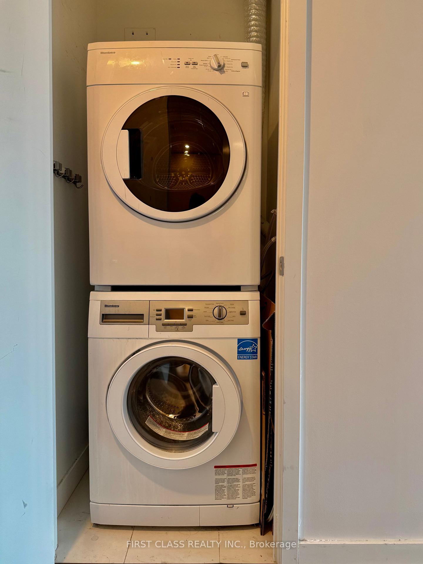 Photo 6 of Unit 2603, 115 Blue Jays Way, Toronto, Waterfront Communities — HOMEH