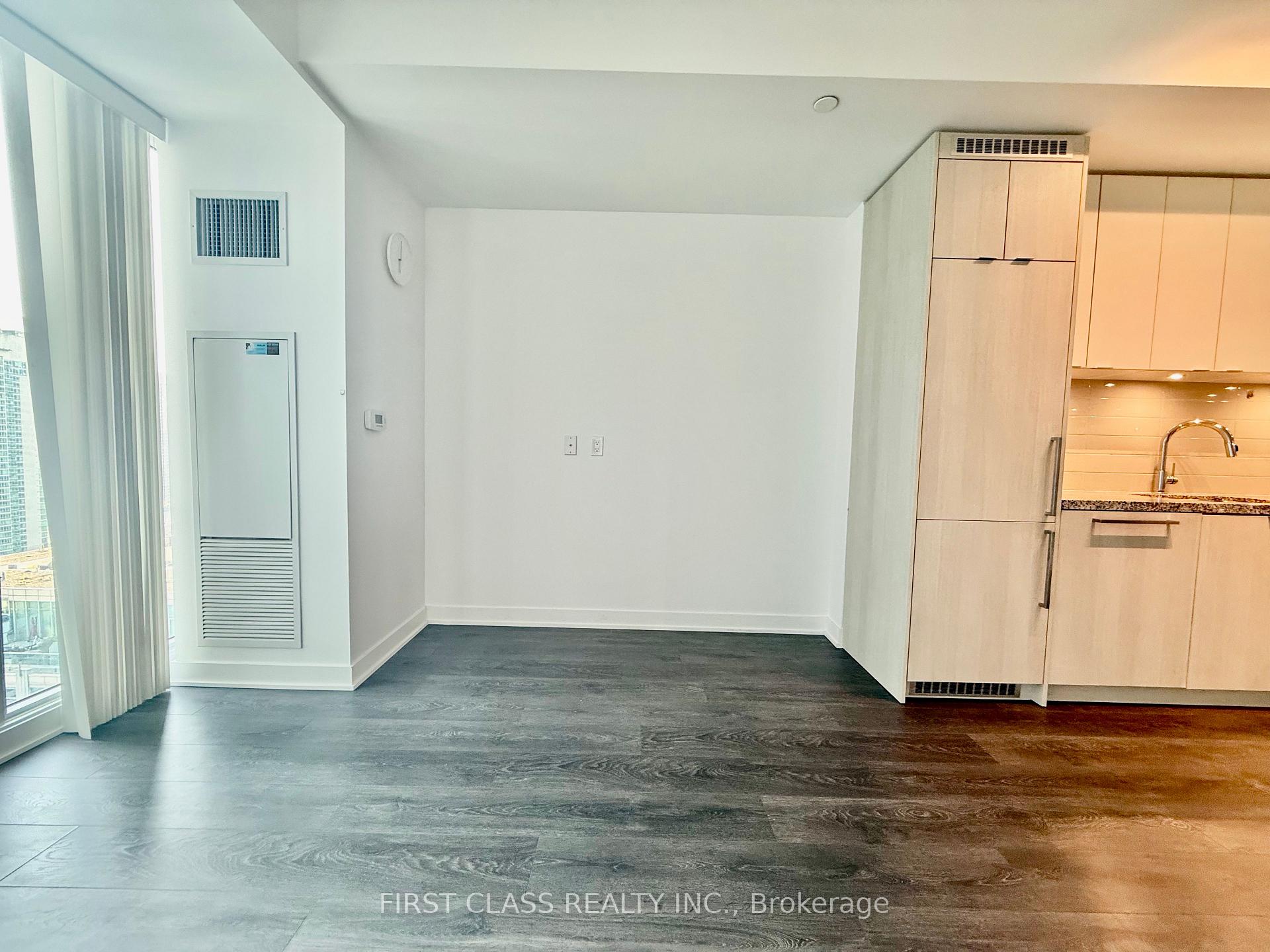 Photo 13 of Unit 2603, 115 Blue Jays Way, Toronto, Waterfront Communities — HOMEH