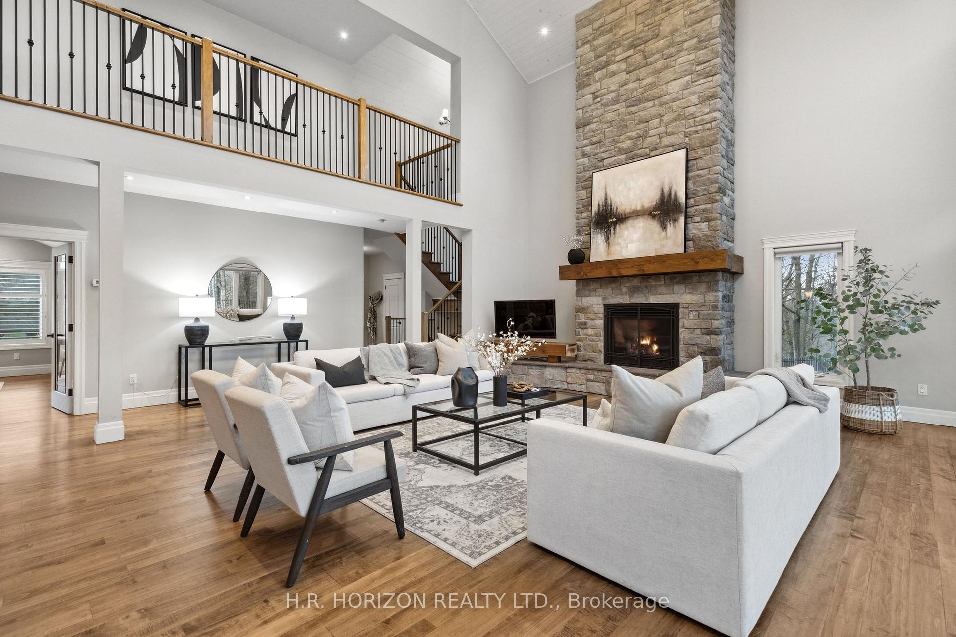 Photo 4 of 214 Russell Street E, Blue Mountains — HOMEH