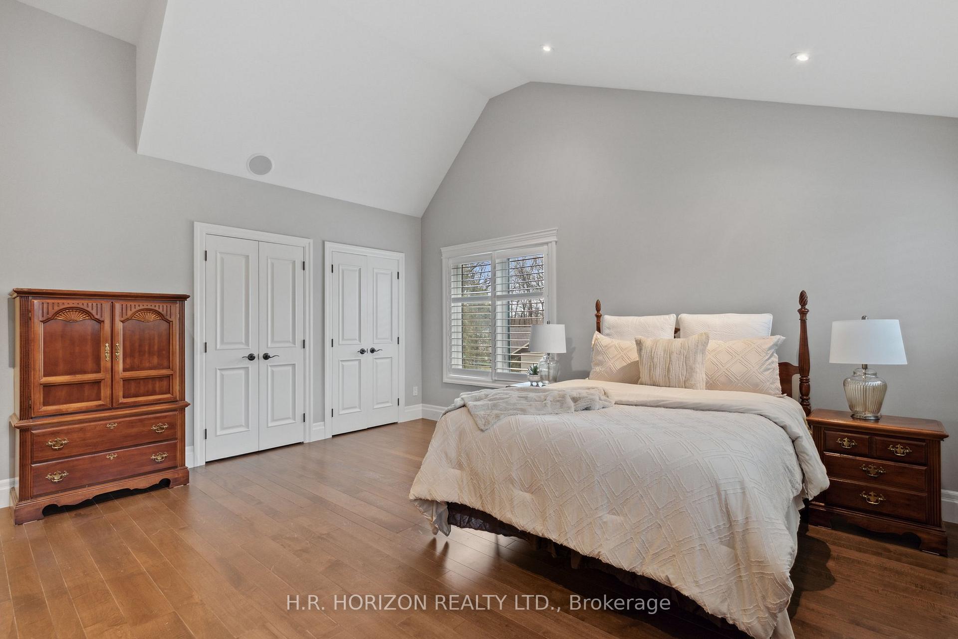 Photo 9 of 214 Russell Street E, Blue Mountains — HOMEH