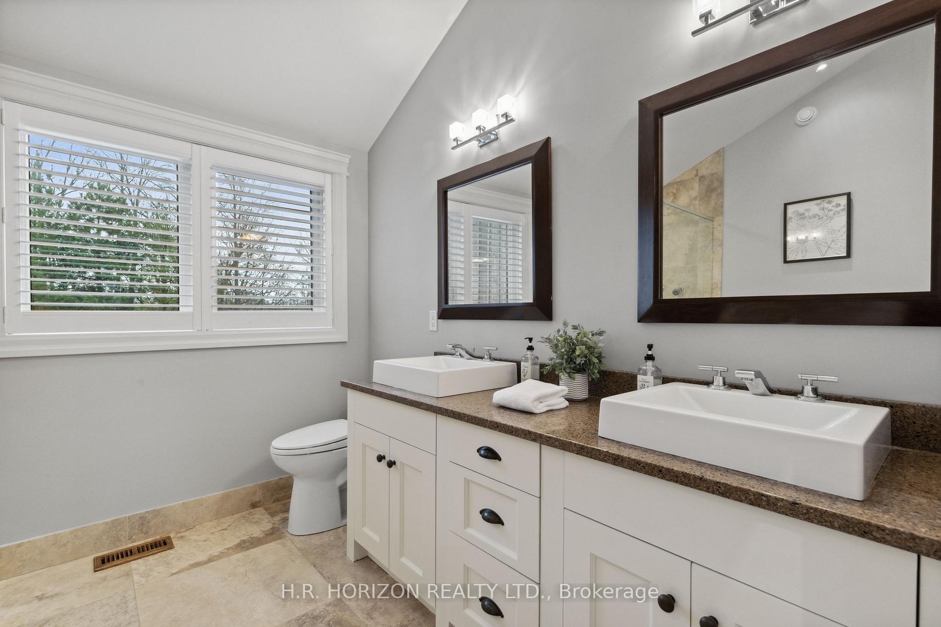 Photo 11 of 214 Russell Street E, Blue Mountains — HOMEH