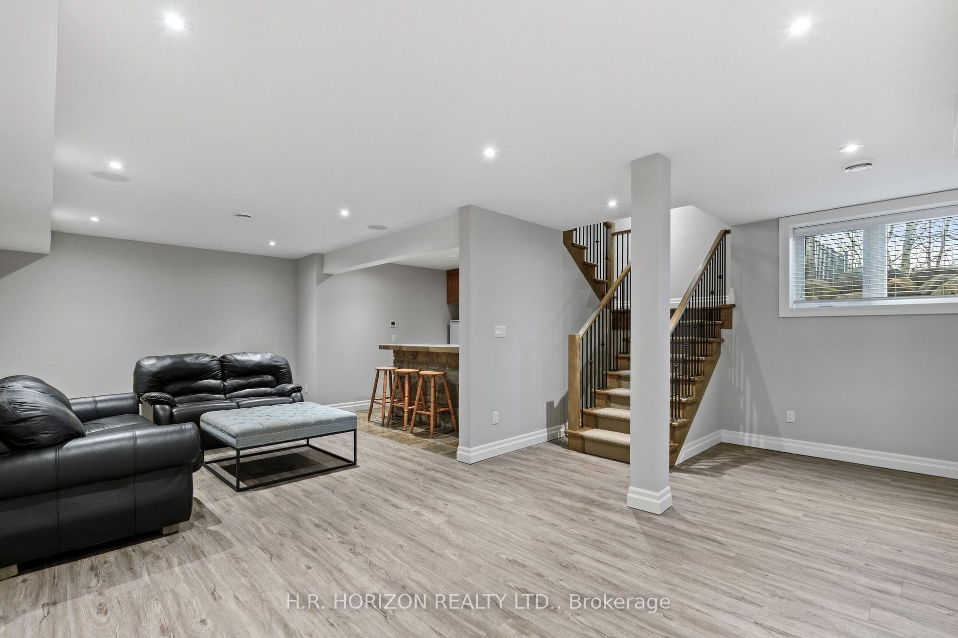 Photo 16 of 214 Russell Street E, Blue Mountains — HOMEH
