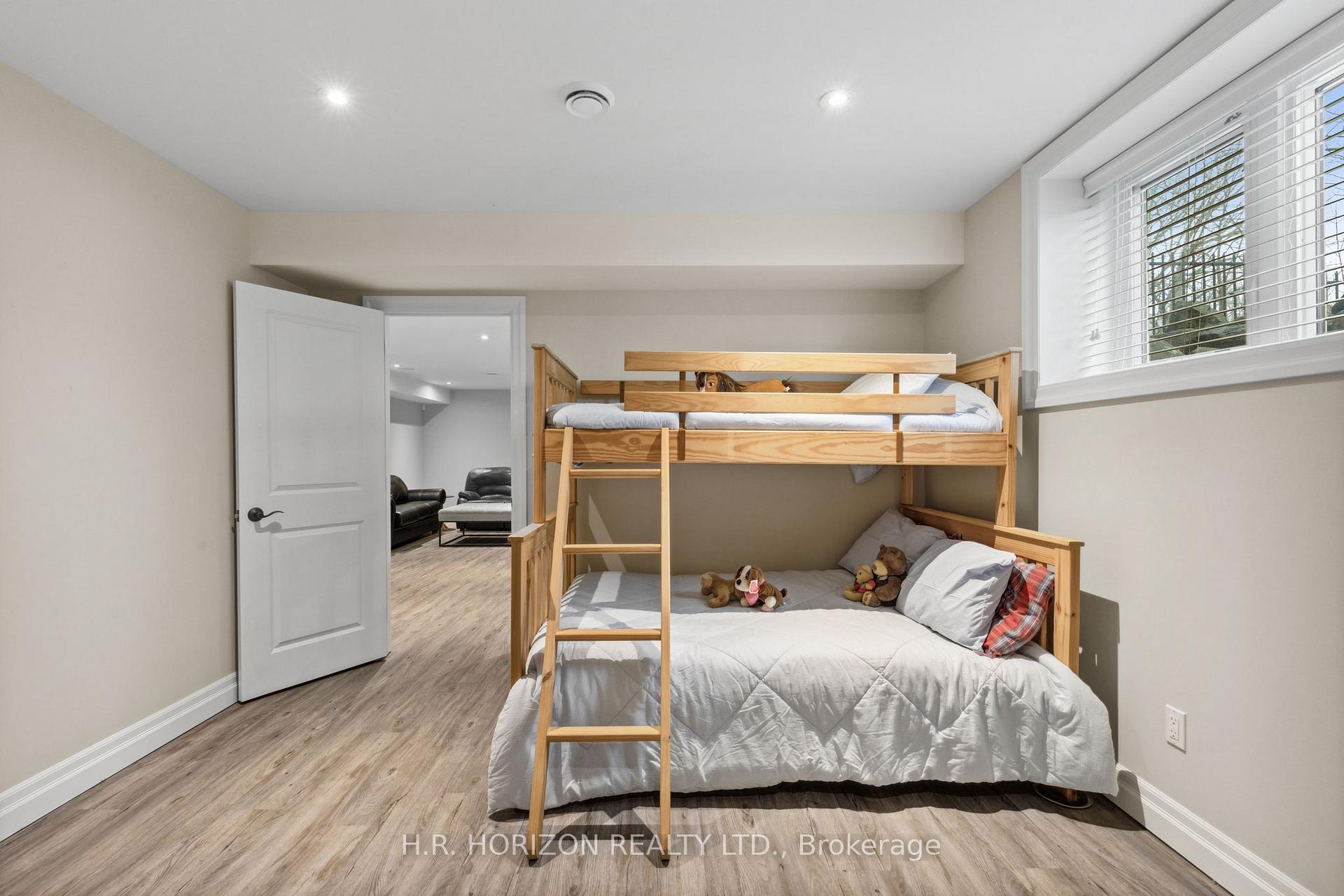 Photo 19 of 214 Russell Street E, Blue Mountains — HOMEH