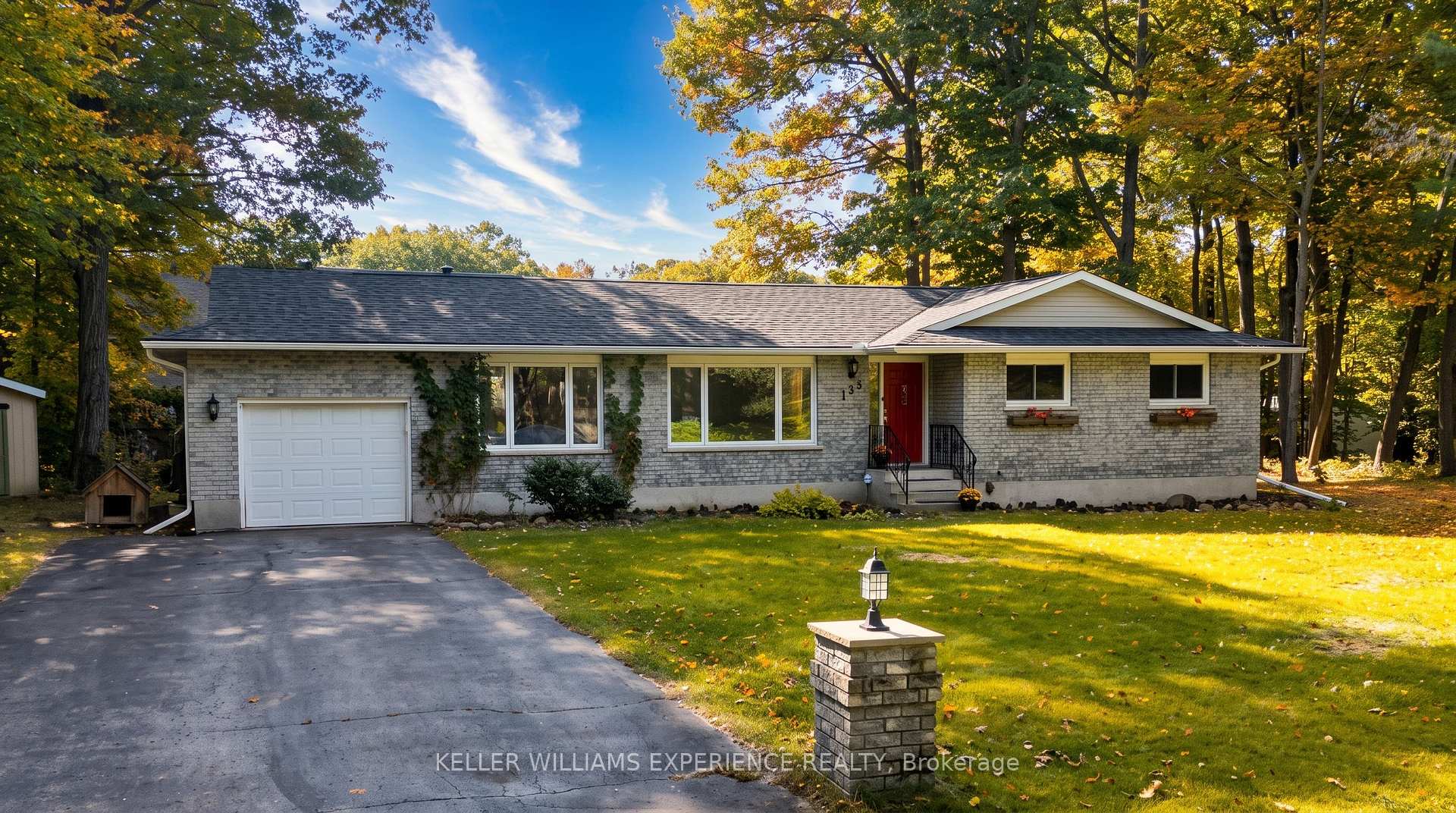 Photo of 135 Catherine Street W