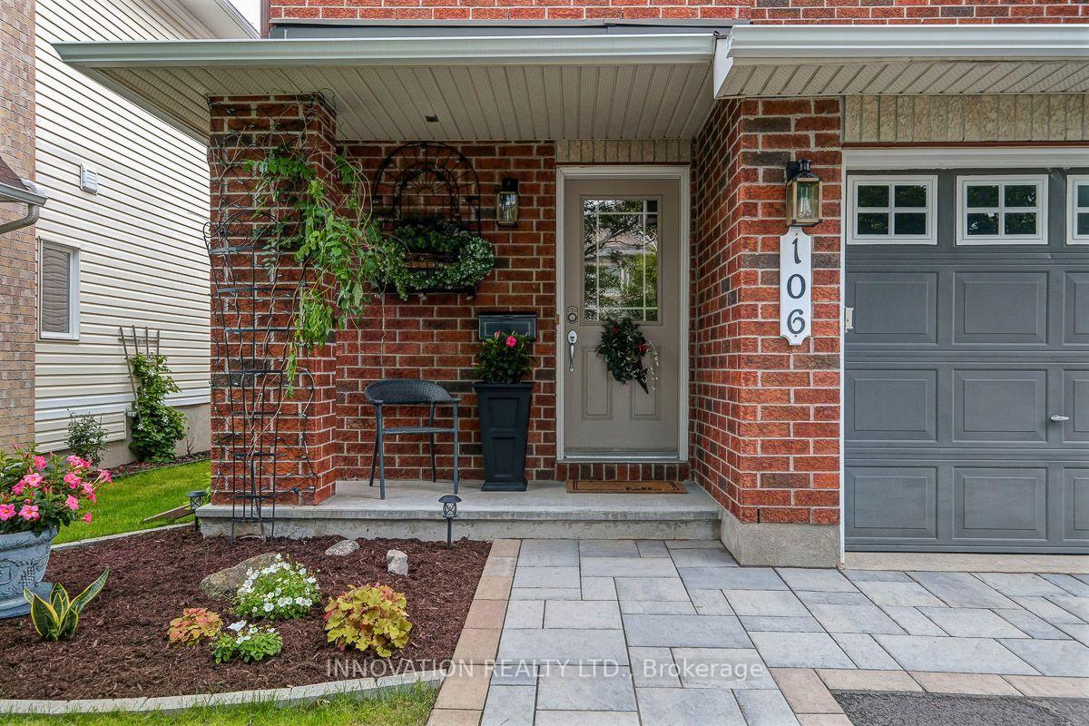 Photo 2 of 106 Tacom Circle, Ottawa, Barrhaven - Strandherd — HOMEH