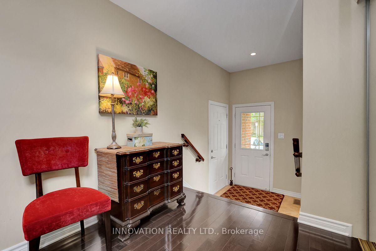 Photo 7 of 106 Tacom Circle, Ottawa, Barrhaven - Strandherd — HOMEH