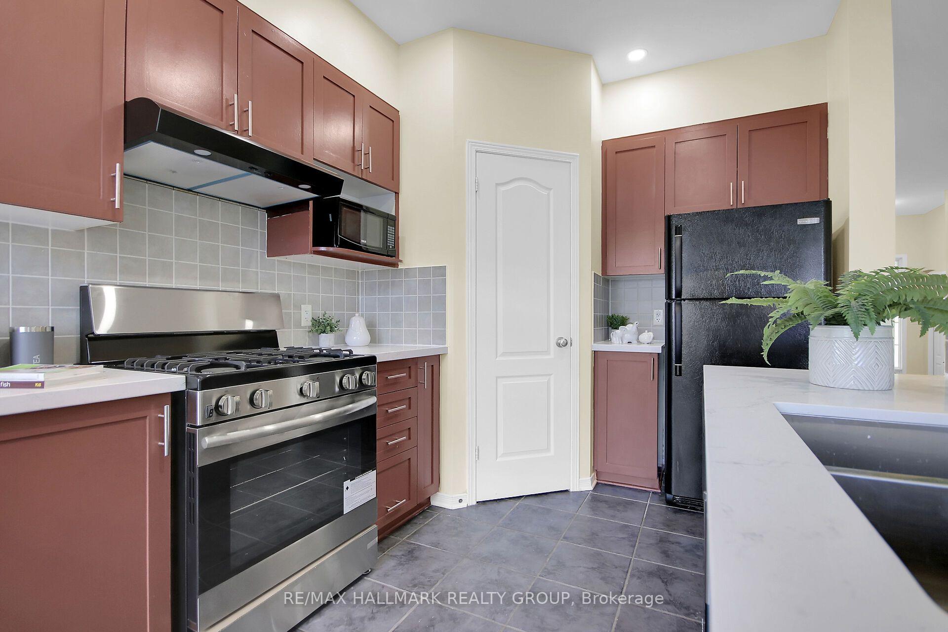 Photo 13 of 152 Calaveras Avenue, Ottawa, Barrhaven - Longfields — HOMEH