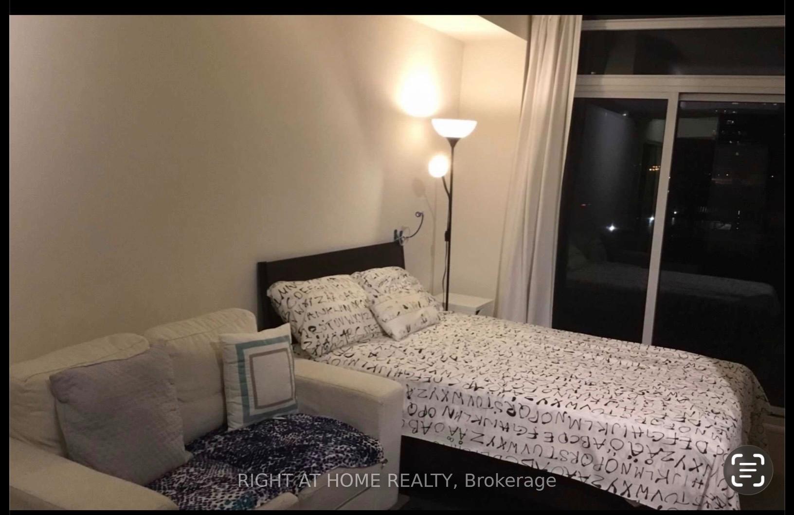 Photo 5 of Unit 409, 88 Sheppard Avenue E, North York, Willowdale East — HOMEH