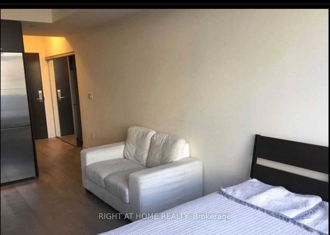 Photo 7 of Unit 409, 88 Sheppard Avenue E, North York, Willowdale East — HOMEH