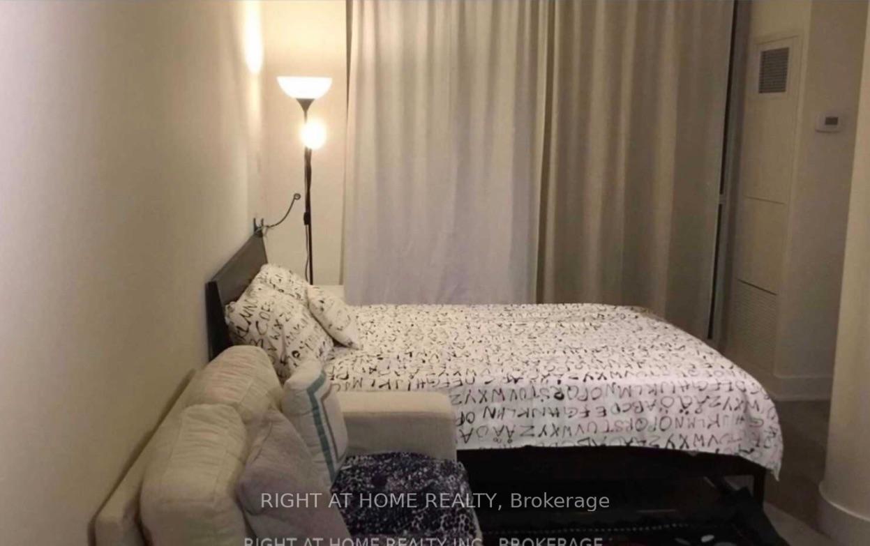Photo 11 of Unit 409, 88 Sheppard Avenue E, North York, Willowdale East — HOMEH
