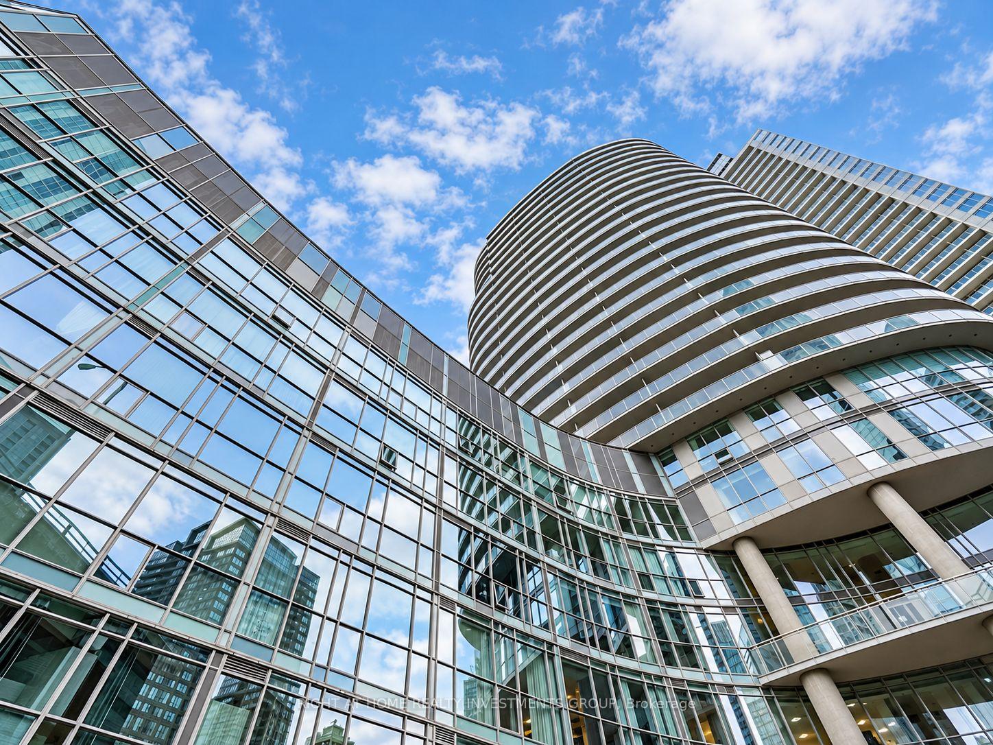 Photo 2 of Unit 809, 38 Dan Leckie Way, Toronto, Waterfront Communities — HOMEH