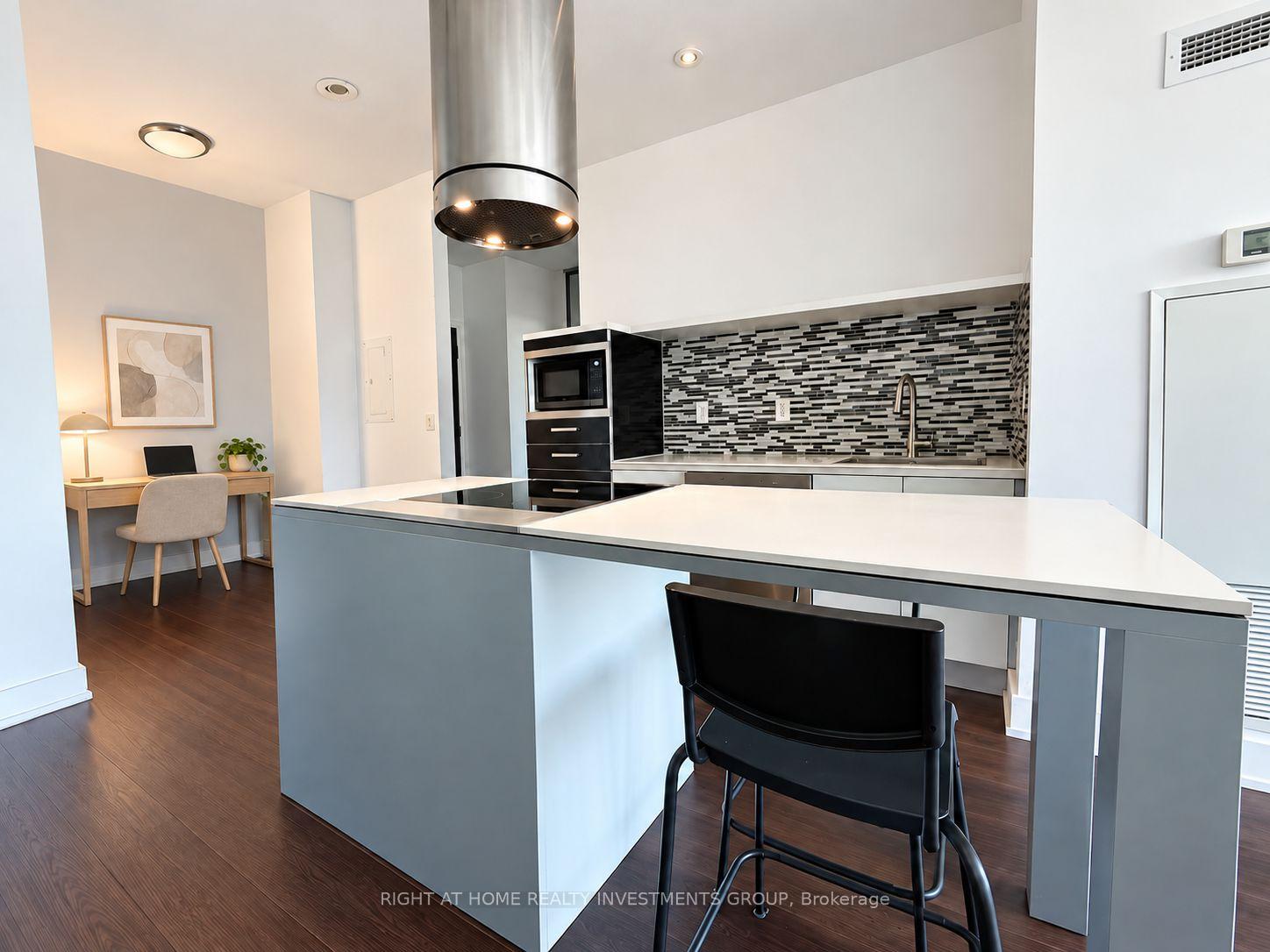 Photo 7 of Unit 809, 38 Dan Leckie Way, Toronto, Waterfront Communities — HOMEH