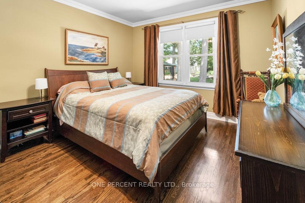 Photo 12 of 583 Stephens Crescent, Oakville, West — HOMEH