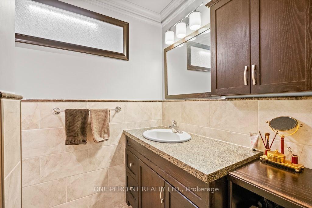Photo 13 of 583 Stephens Crescent, Oakville, West — HOMEH