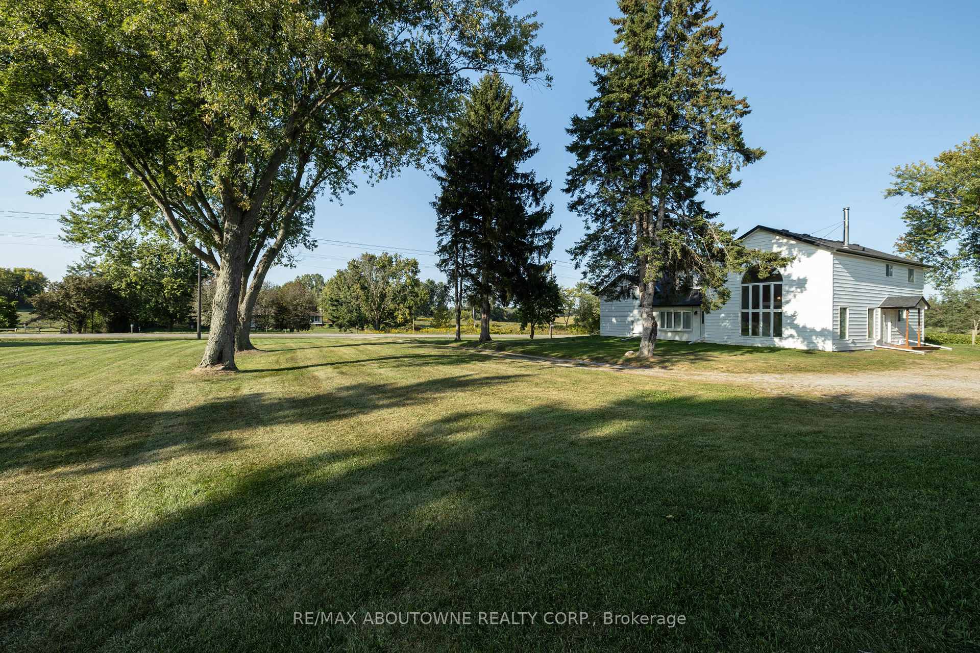 Photo 4 of 3276 Governors Road, Hamilton, Rural Ancaster — HOMEH