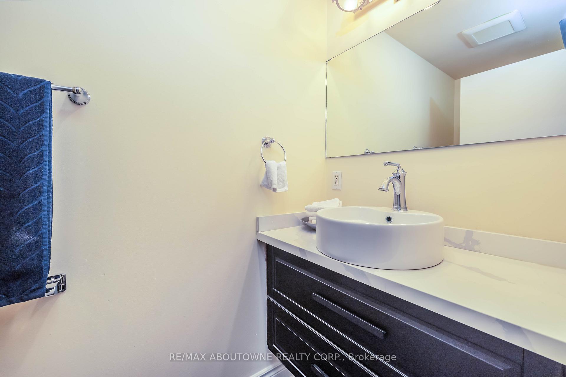 Photo 13 of 3276 Governors Road, Hamilton, Rural Ancaster — HOMEH