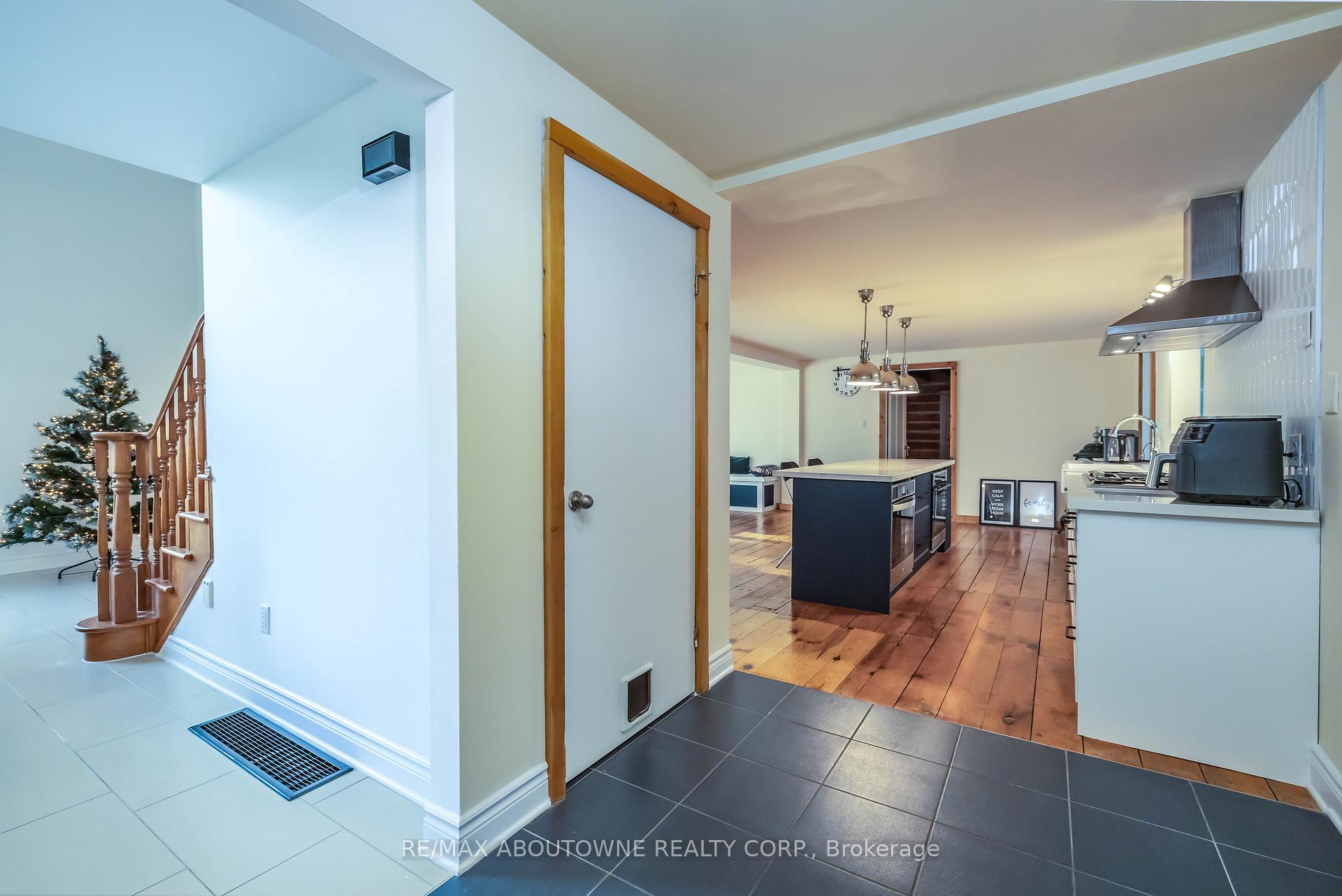 Photo 15 of 3276 Governors Road, Hamilton, Rural Ancaster — HOMEH