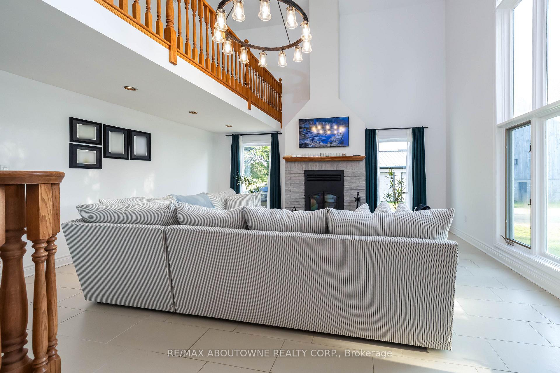 Photo 16 of 3276 Governors Road, Hamilton, Rural Ancaster — HOMEH