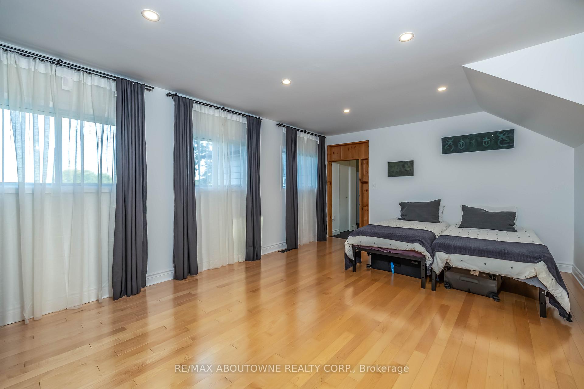 Photo 35 of 3276 Governors Road, Hamilton, Rural Ancaster — HOMEH