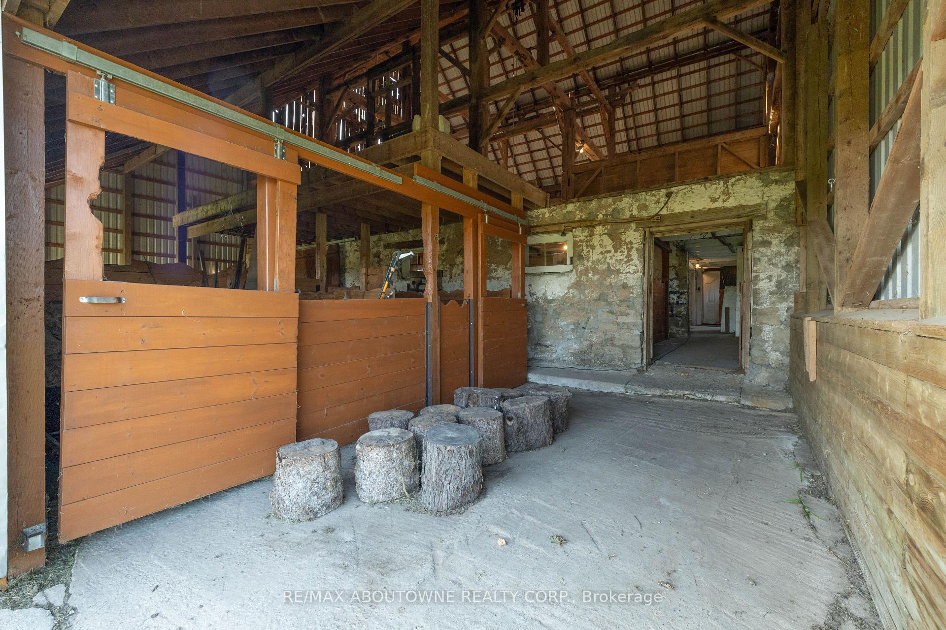 Photo 45 of 3276 Governors Road, Hamilton, Rural Ancaster — HOMEH