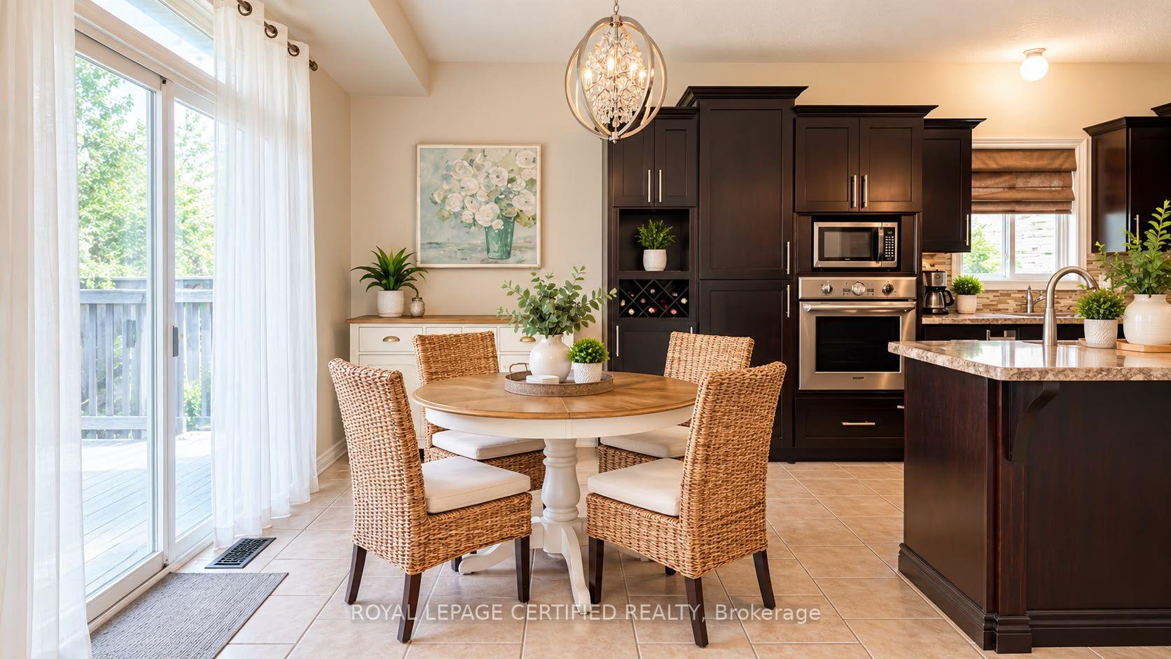 Photo 12 of 115 Davinci Boulevard, Hamilton, Carpenter — HOMEH