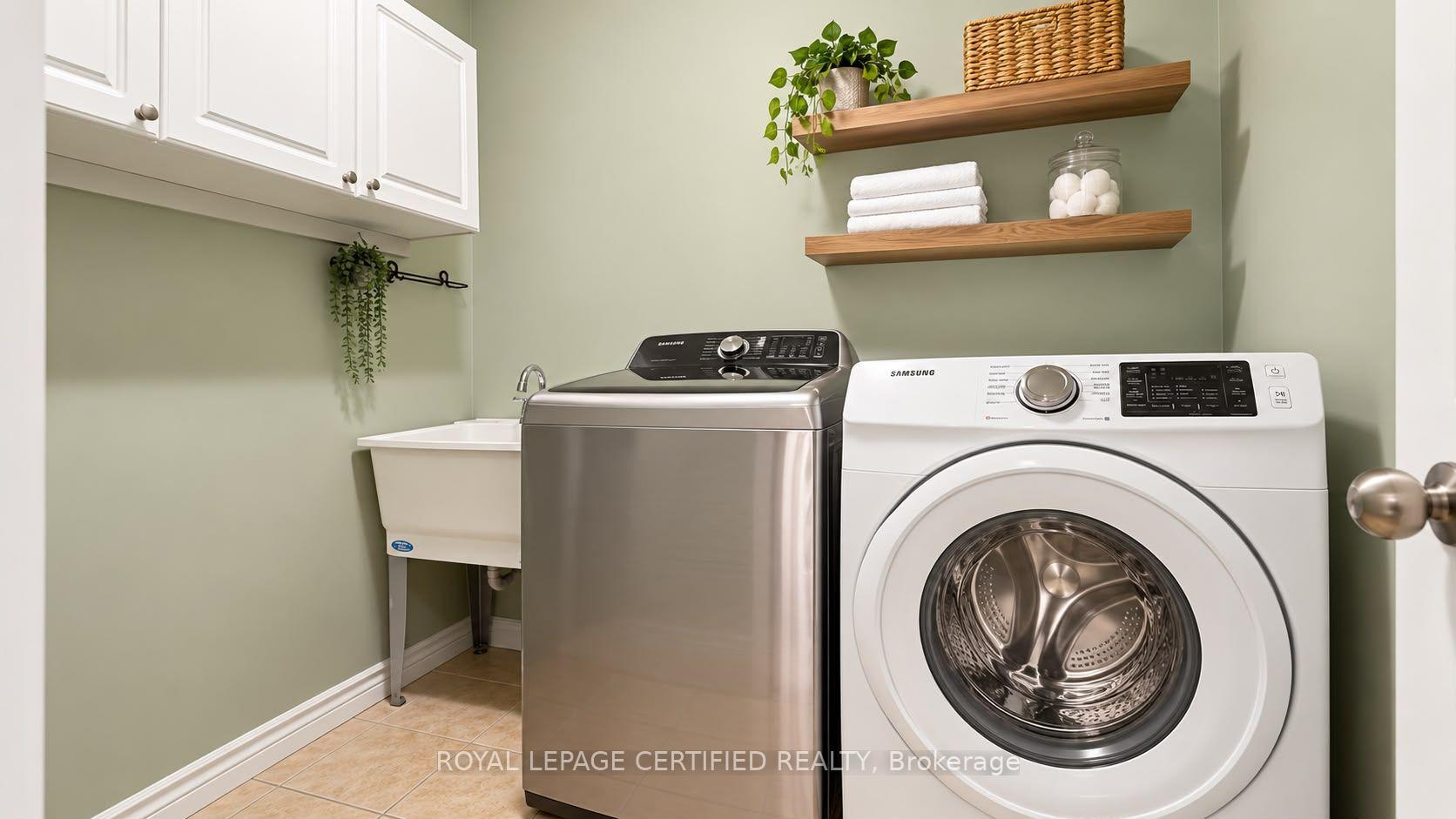Photo 14 of 115 Davinci Boulevard, Hamilton, Carpenter — HOMEH