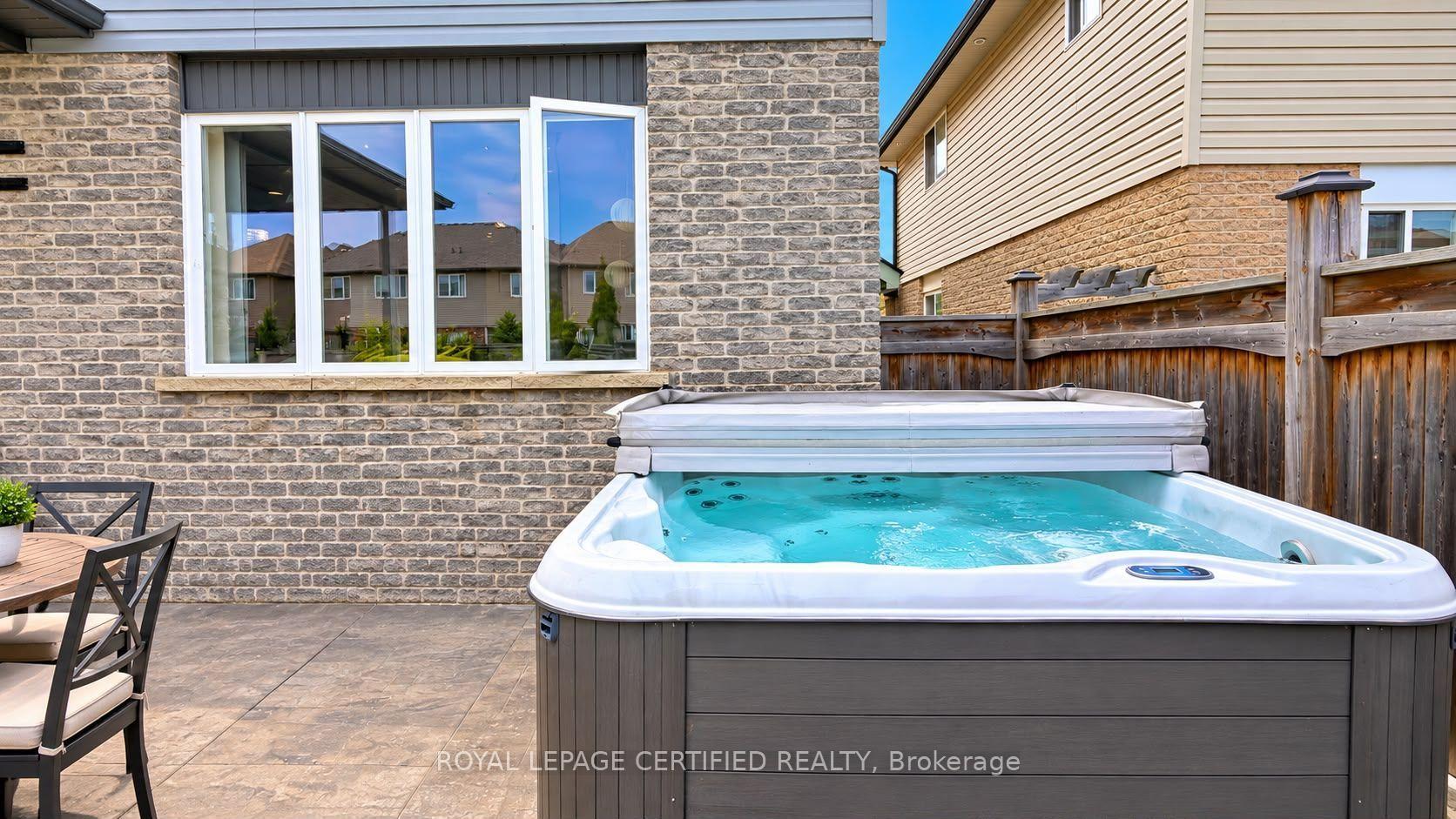 Photo 30 of 115 Davinci Boulevard, Hamilton, Carpenter — HOMEH