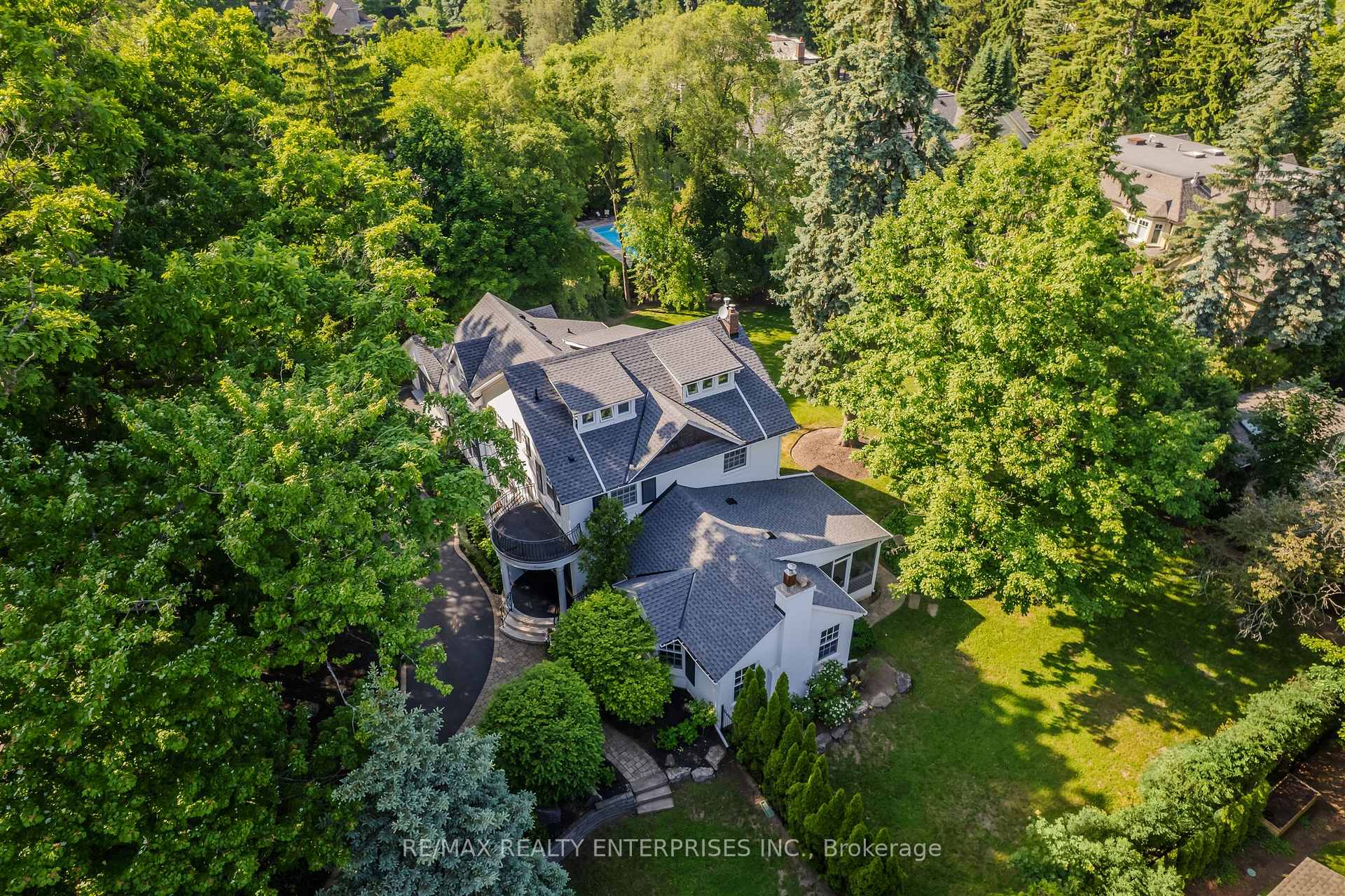Photo 5 of 317 Gloucester Avenue, Oakville, Old Oakville — HOMEH