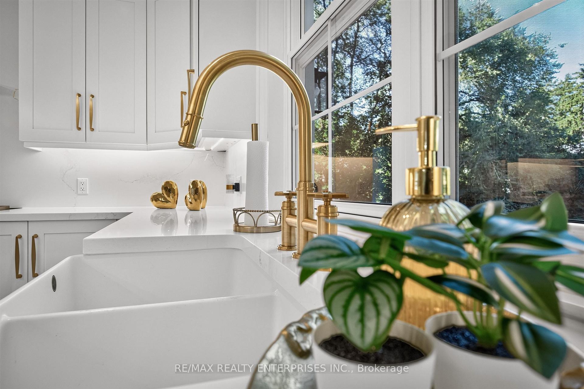 Photo 57 of 317 Gloucester Avenue, Oakville, Old Oakville — HOMEH