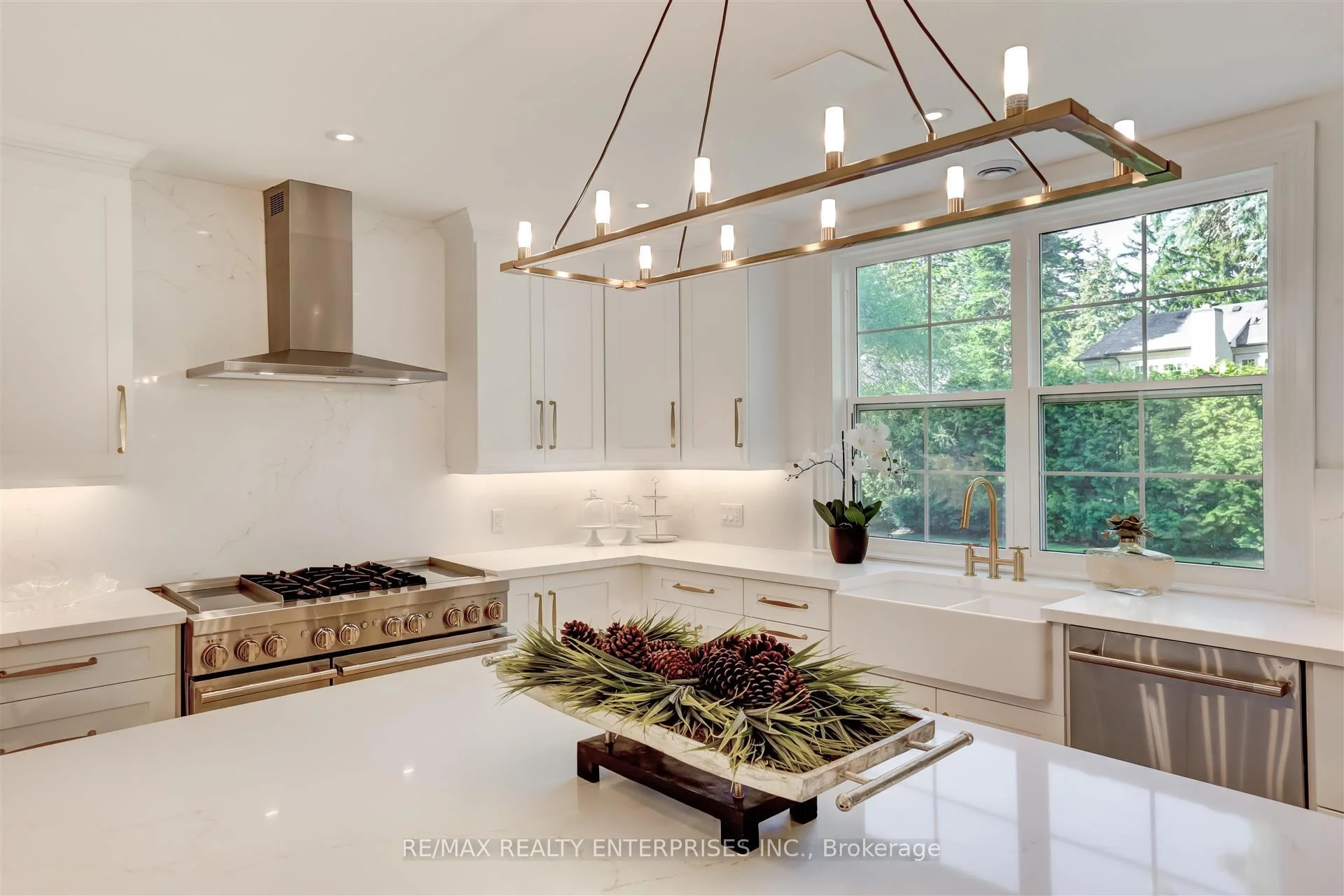 Photo 65 of 317 Gloucester Avenue, Oakville, Old Oakville — HOMEH