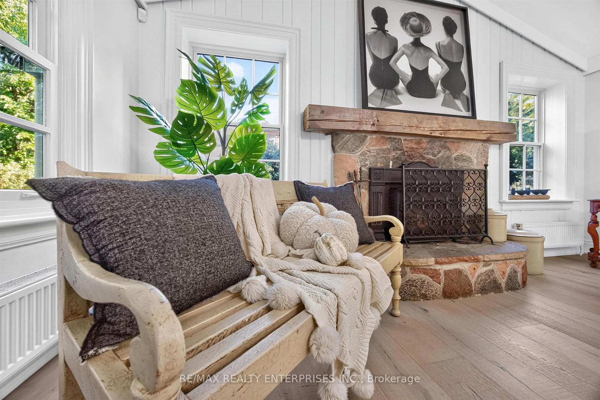 Photo 89 of 317 Gloucester Avenue, Oakville, Old Oakville — HOMEH