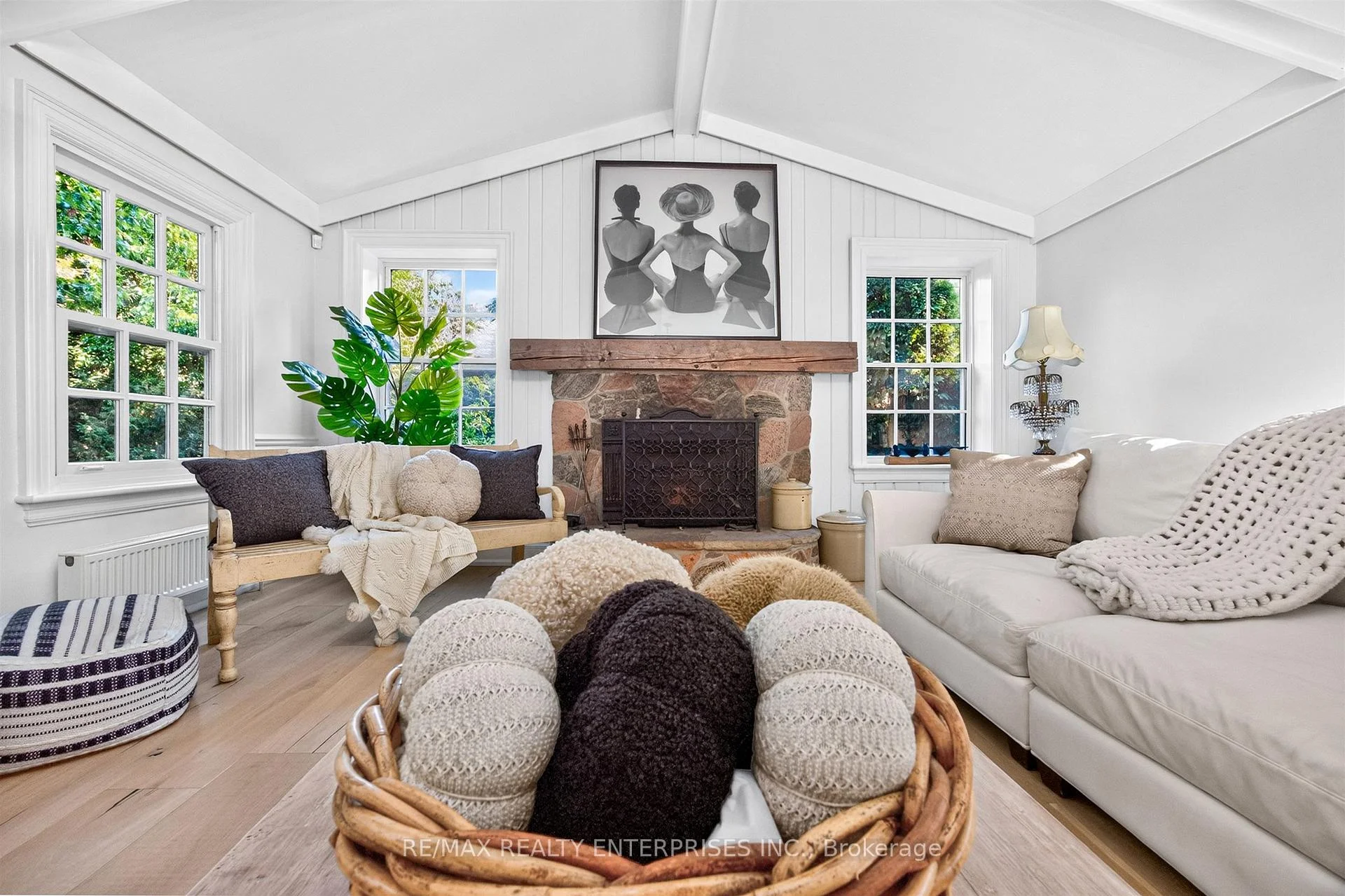 Photo 96 of 317 Gloucester Avenue, Oakville, Old Oakville — HOMEH