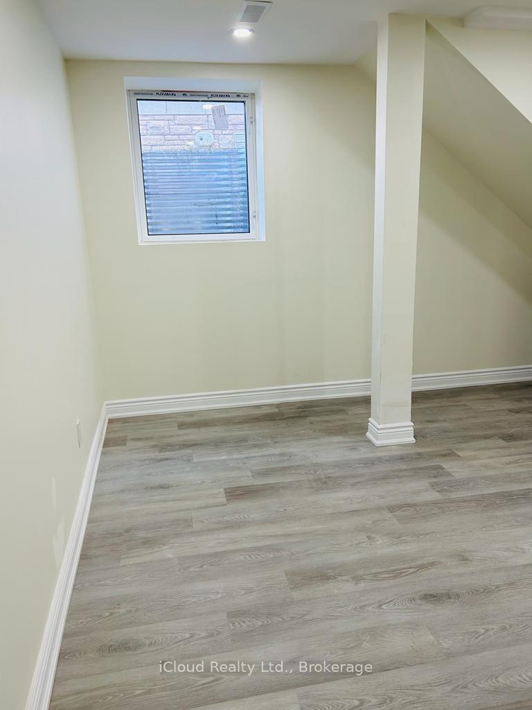Photo 4 of Unit BASEMENT UNIT, 35 Brixham Lane, Brampton, Brampton North — HOMEH