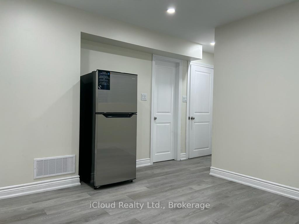 Photo 23 of Unit BASEMENT UNIT, 35 Brixham Lane, Brampton, Brampton North — HOMEH