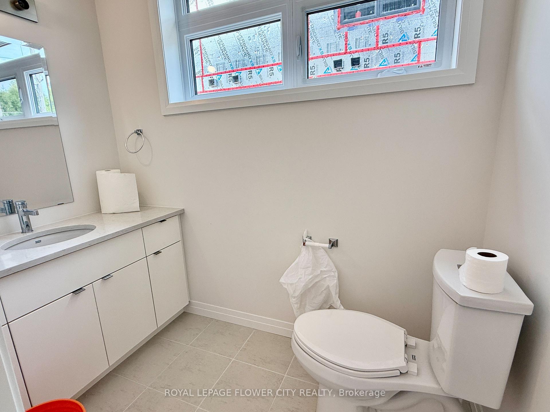Photo 17 of Unit H079, 44 Thatcher Drive, Guelph, Kortright East — HOMEH