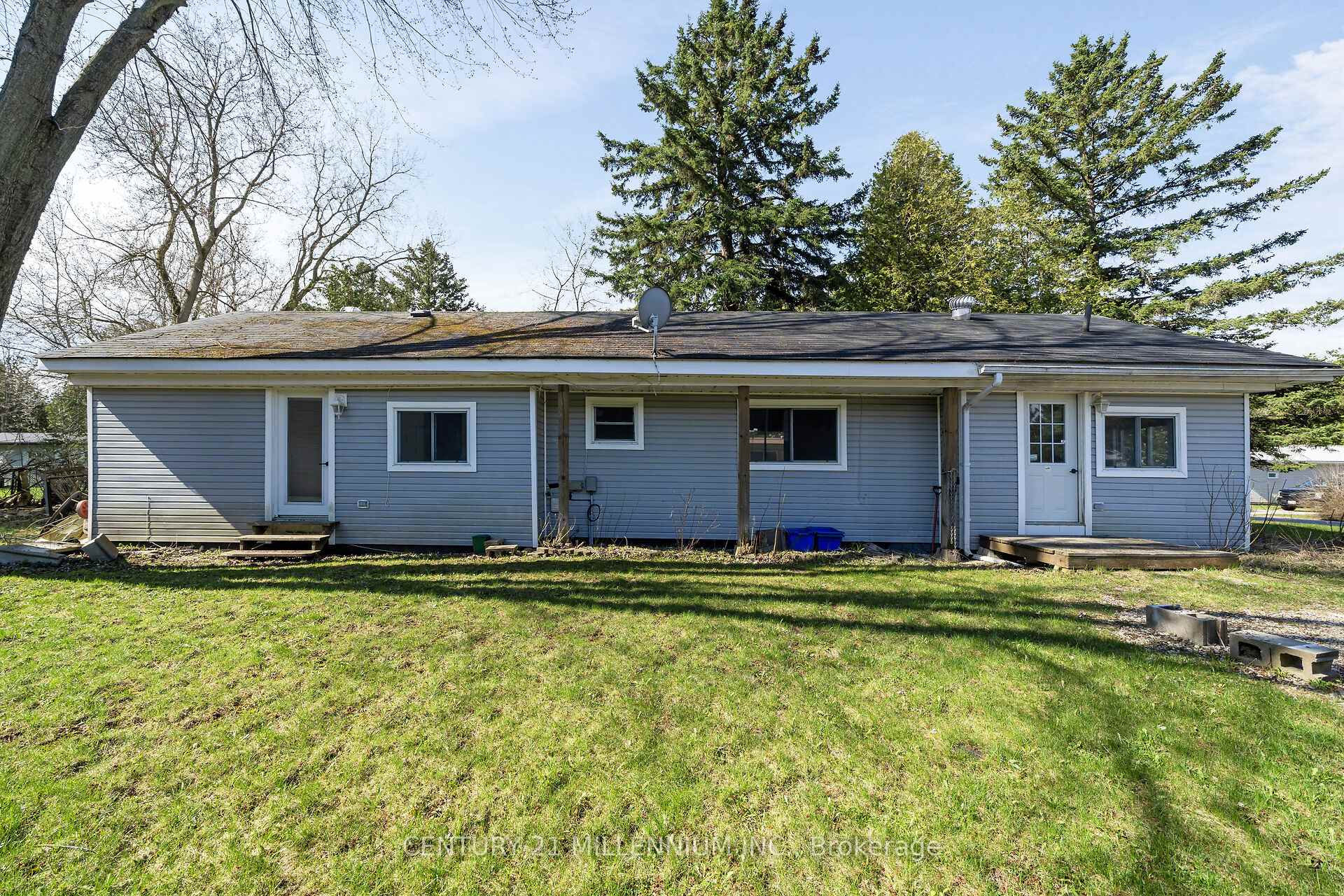 Photo 2 of 17 Cedar Lane, Erin — HOMEH